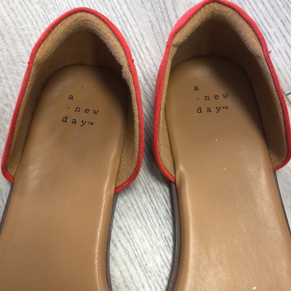 Sandals - Picture 3 of 4